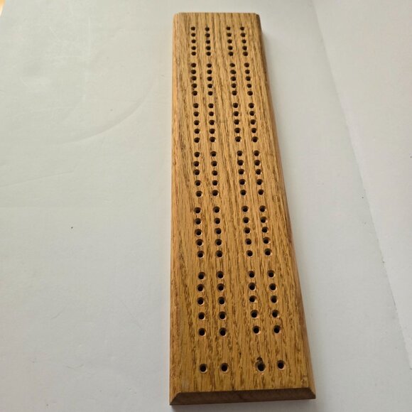Handmade Oak Wooden Cribbage Board Game With 4 Red Pegs - Picture 12 of 16